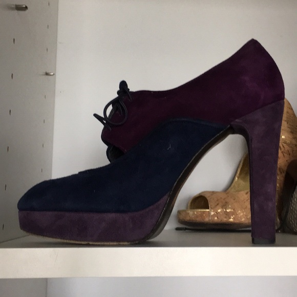 Shoes - Picture 4 of 6